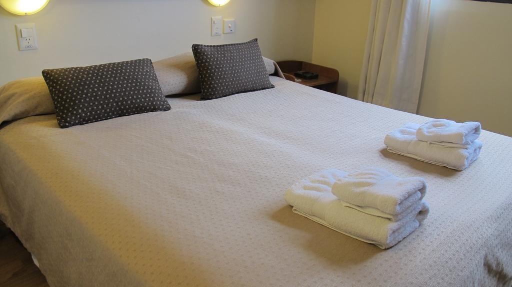 Cambria Hotel San Carlos de Bariloche Bilik gambar